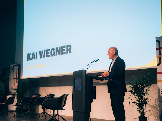 Berlins Regierender Bürgermeister Kai Wegner bei seiner Eröffnungsrede.